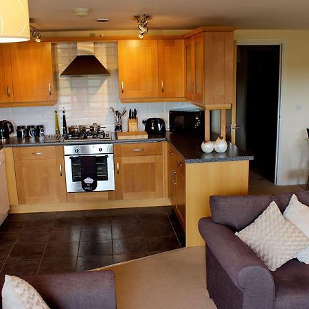 The Lindley Suite - Simple2Let Serviced Apartments Huddersfield Exterior photo